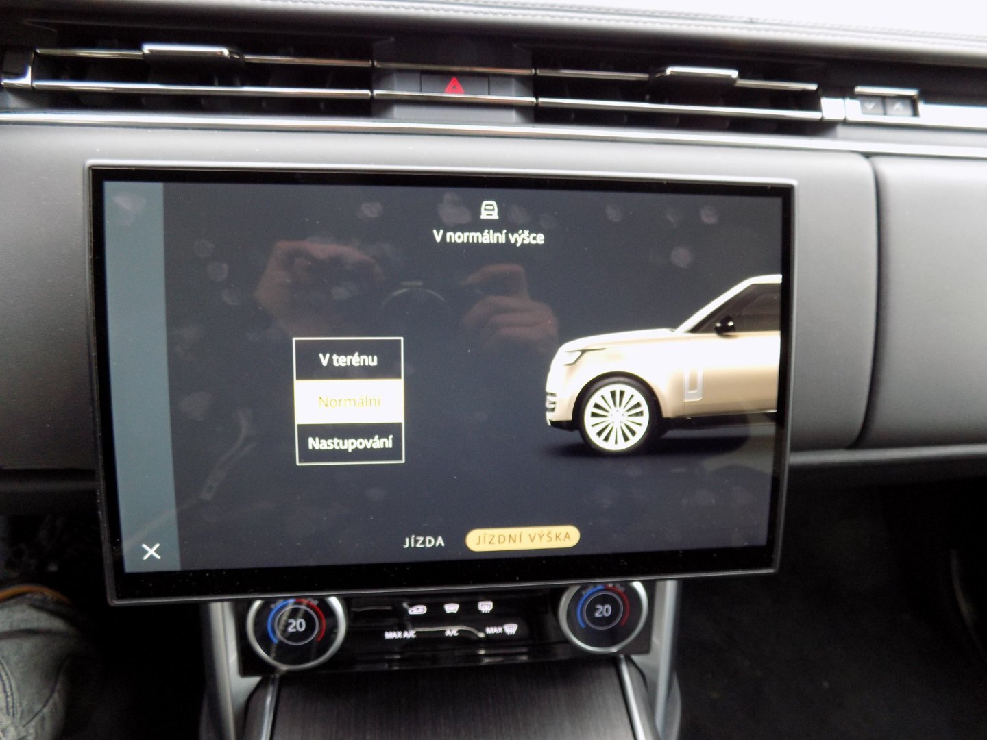 Land Rover Range Rover SUV 4,4 l 390 kw