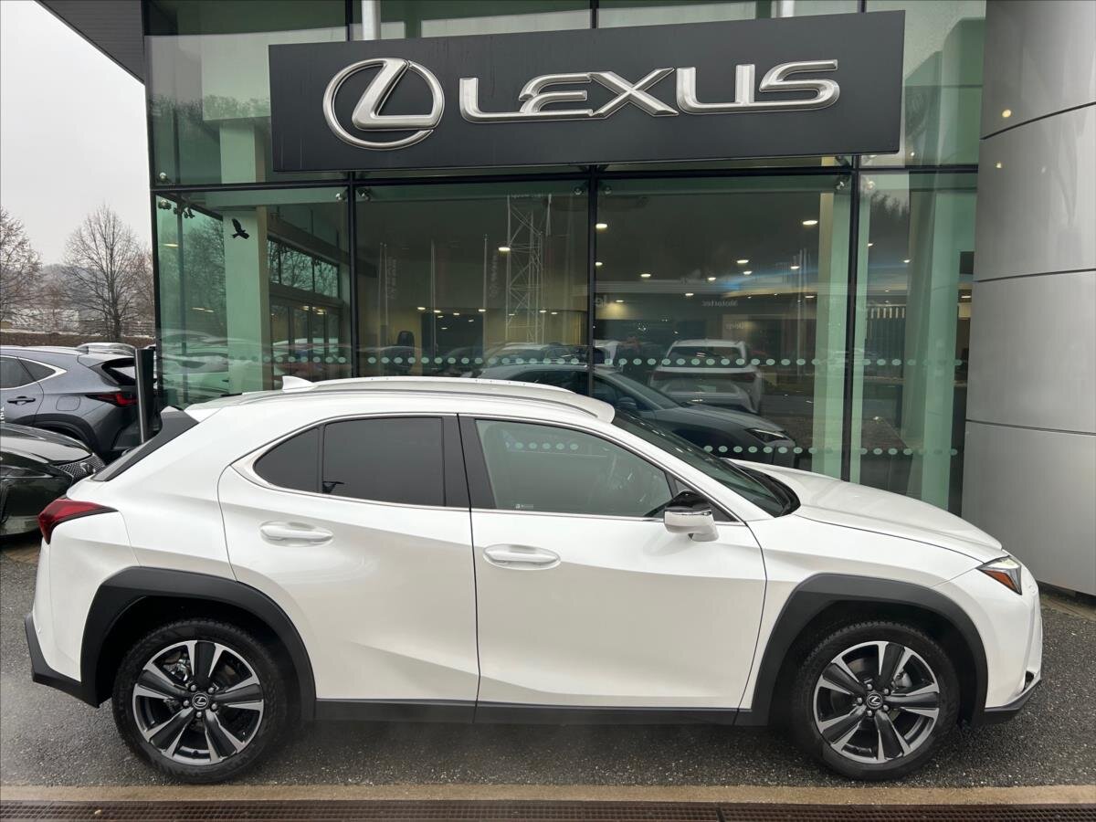 Lexus UX 300h SUV / Terénní 2,0 l 146 kw