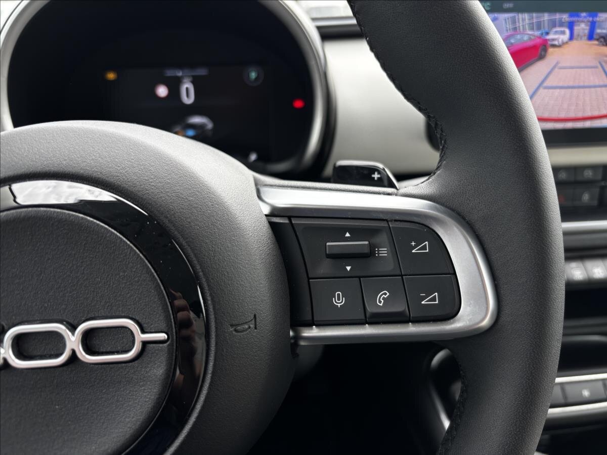 Fiat 600 SUV / Terénní 1,2 l 100 kw