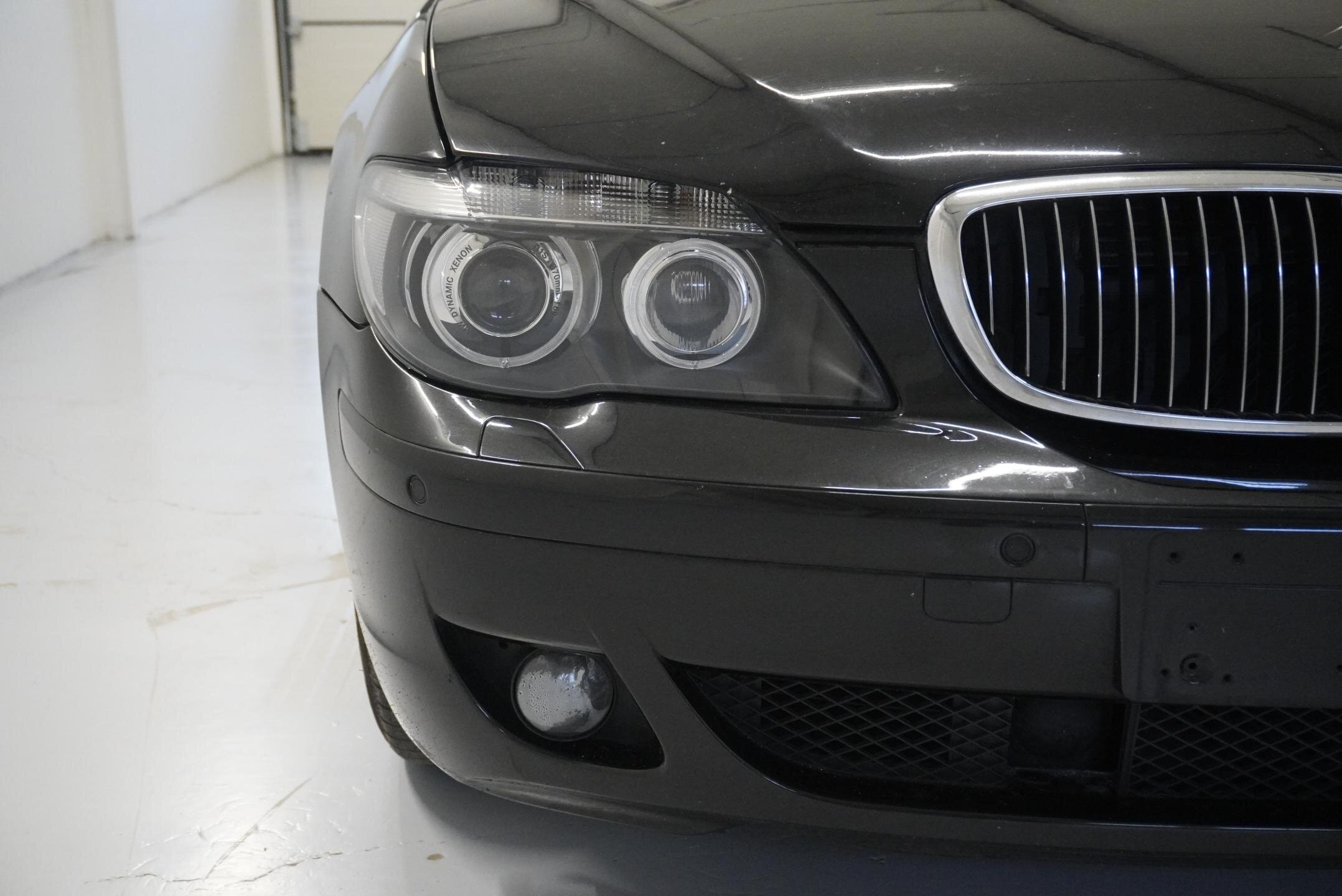 BMW Řada 7 Sedan 6,0 l 327 kw