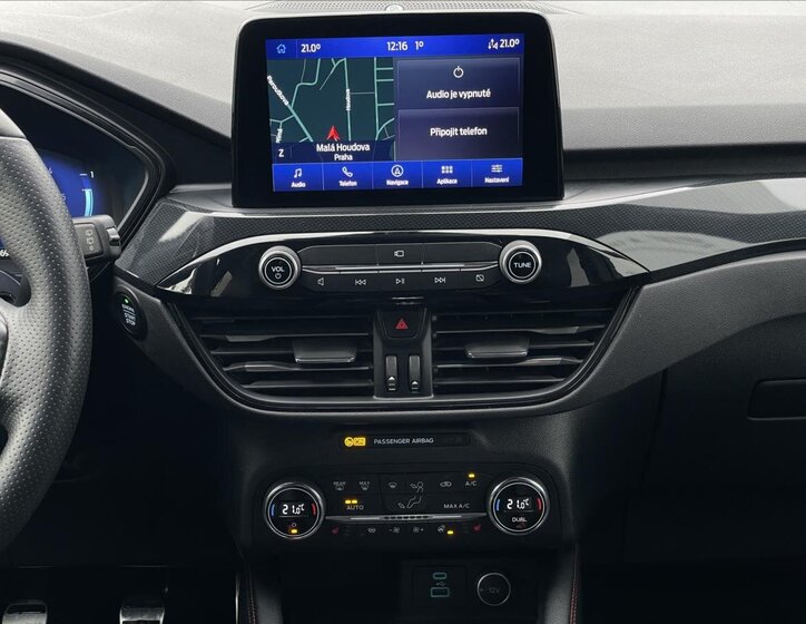 Ford Kuga SUV 1,5 l 88 kw