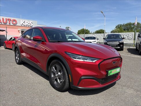 Ford Mustang Mach-E SUV / Terénní 0,0 221 kw