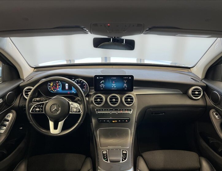 Mercedes-Benz GLC 13