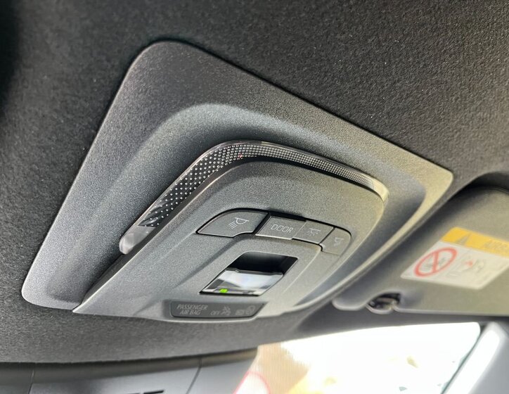 Toyota Corolla Cross SUV / Terénní 1,8 l 72 kw