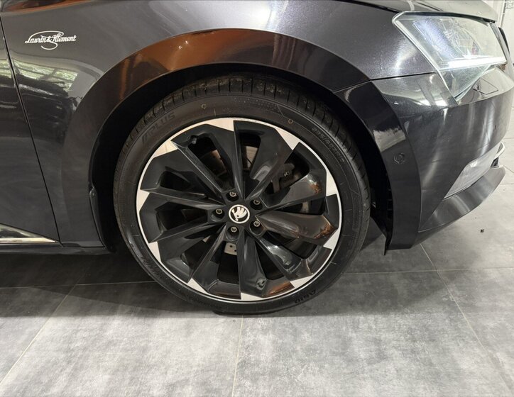 Škoda Superb Sedan / Limuzína 2,0 l 206 kw