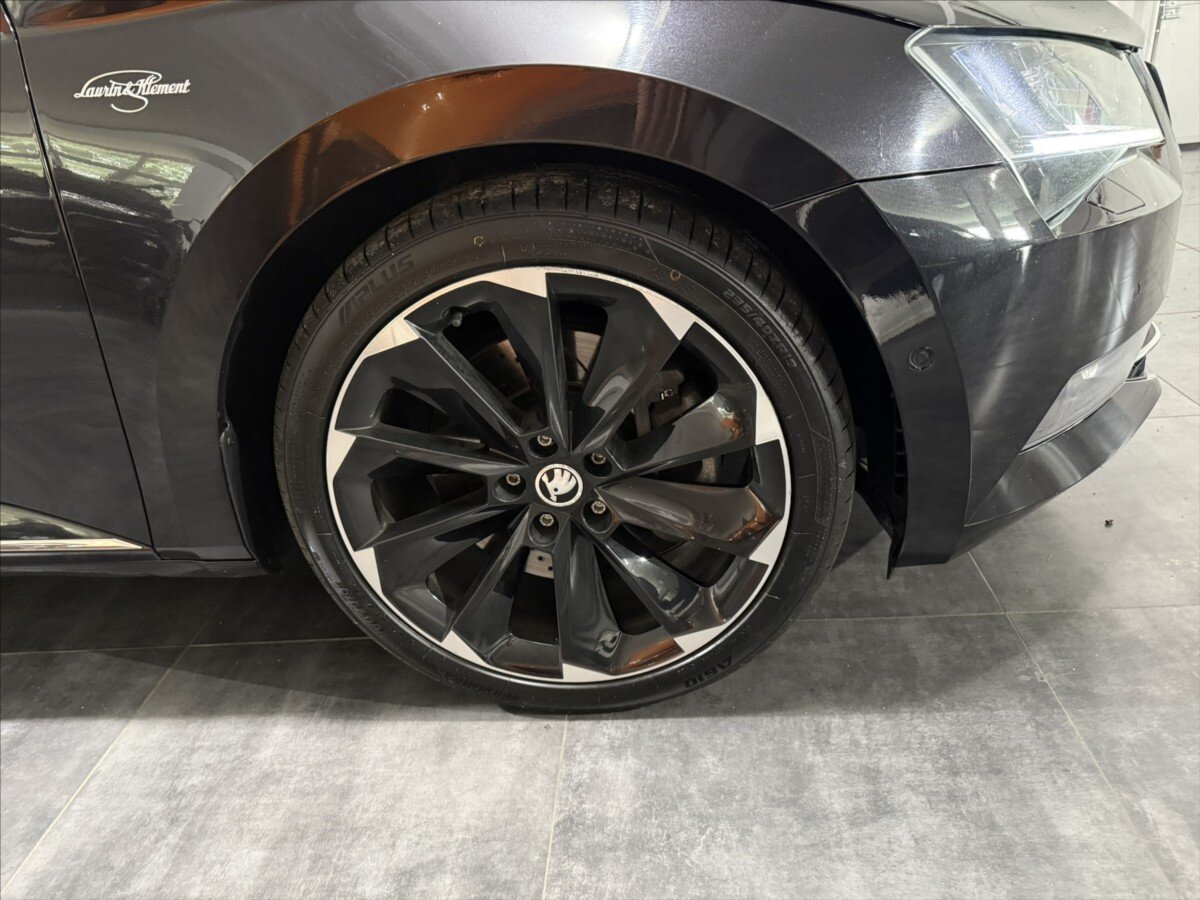 Škoda Superb Sedan / Limuzína 2,0 l 206 kw