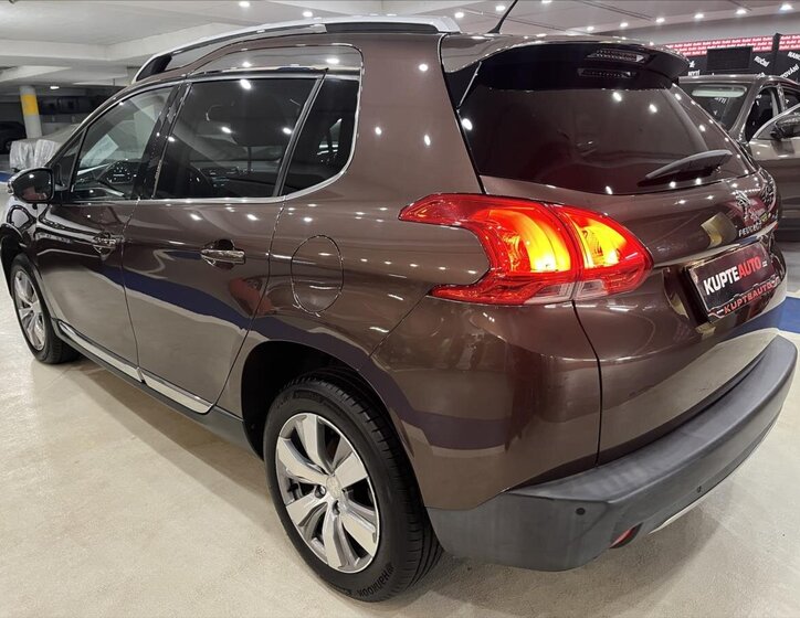 Peugeot 2008 3