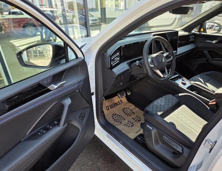 Volkswagen Tiguan SUV 2,0 l 195 kw