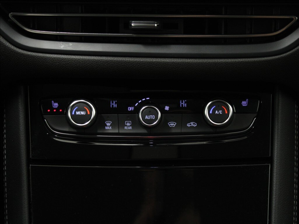 Opel Grandland SUV 1,5 l 96 kw