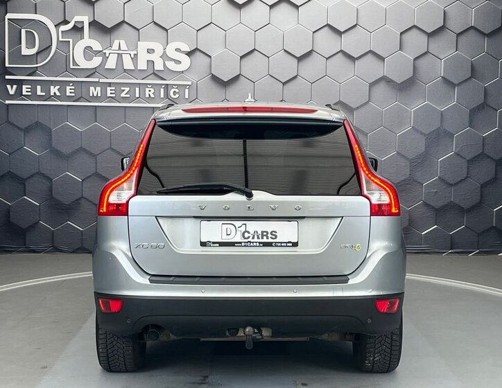 Volvo XC60 SUV / Terénní 2,0 l 120 kw