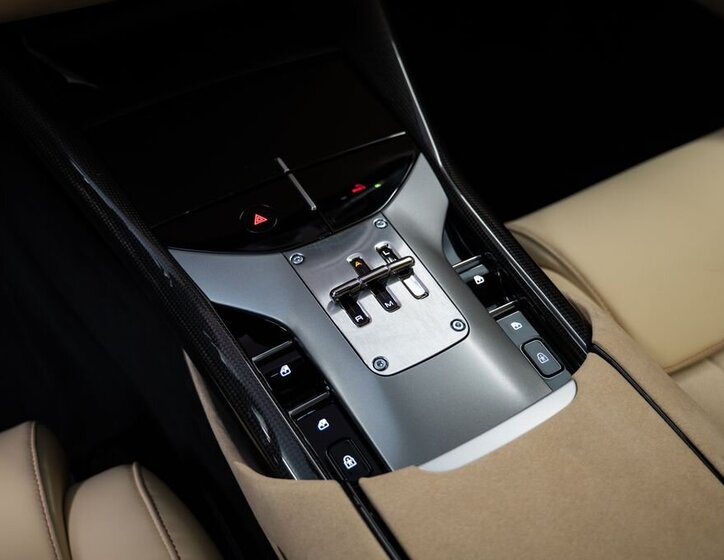 Ferrari Ostatní Hatchback 6,5 l 529 kw