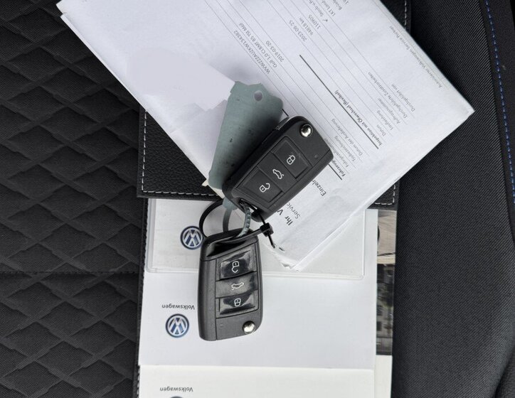 Volkswagen Golf Hatchback 999,0 85 kw