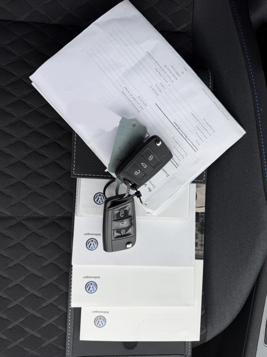 Volkswagen Golf Hatchback 999,0 85 kw