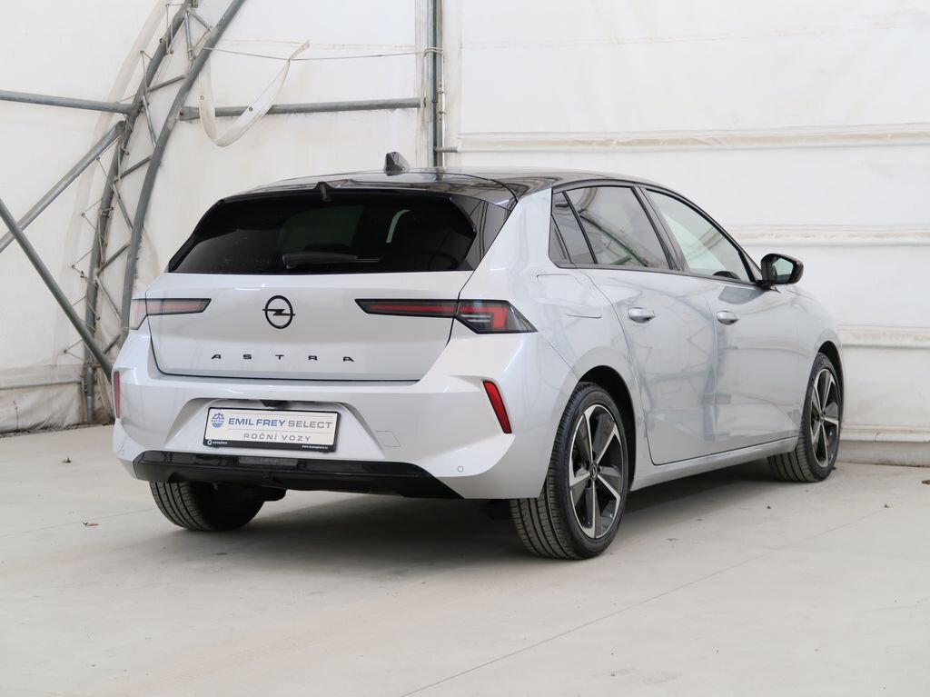 Opel Astra Hatchback 1,2 l 96 kw