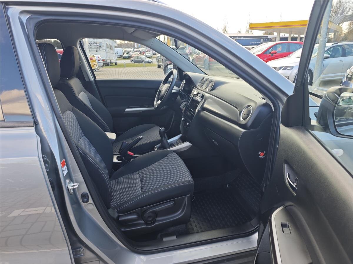 Suzuki Vitara SUV / Terénní 998,0 82 kw