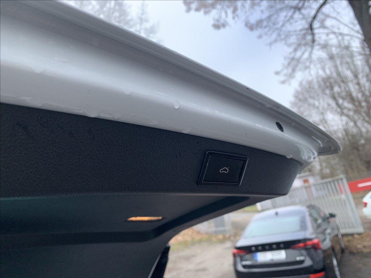 Škoda Superb Kombi 2,0 l 110 kw