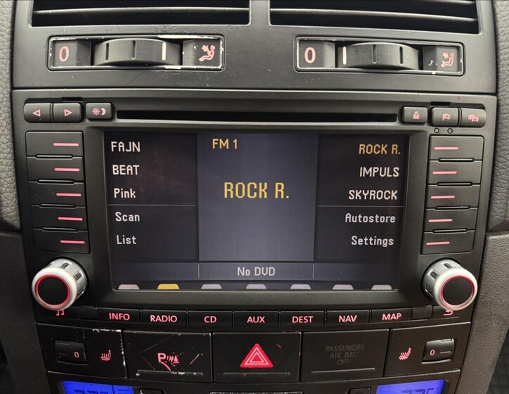 Volkswagen Touareg SUV / Terénní 3,0 l 165 kw