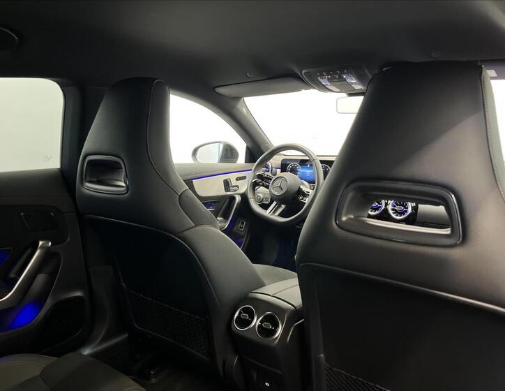 Mercedes-Benz CLA 21