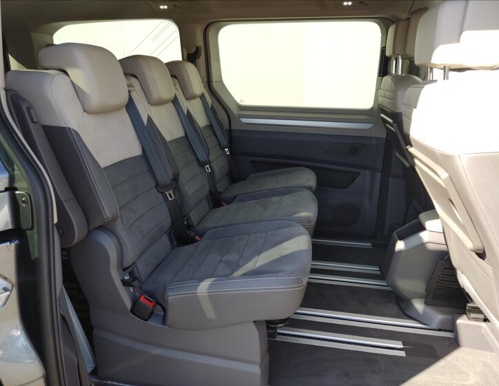 Volkswagen Multivan MPV 1,5 l 130 kw