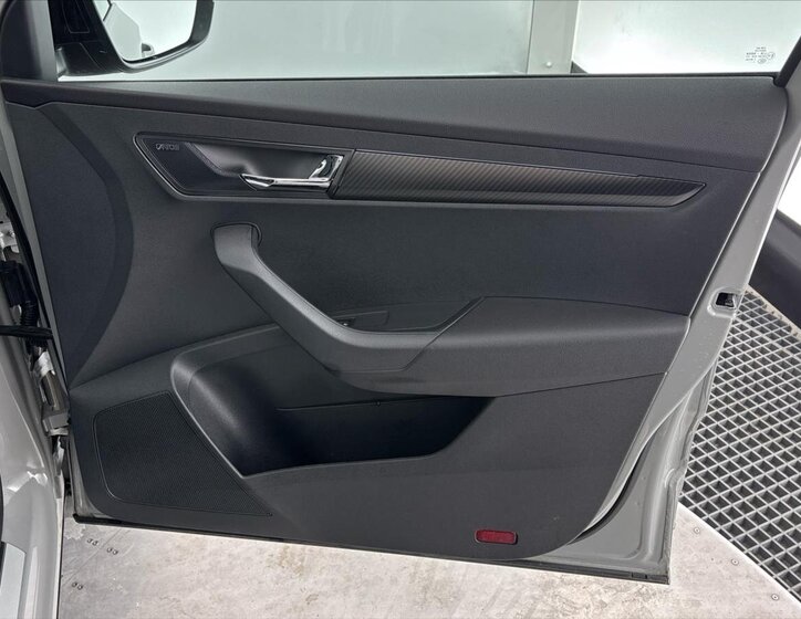 Škoda Karoq SUV / Terénní 1,5 l 110 kw