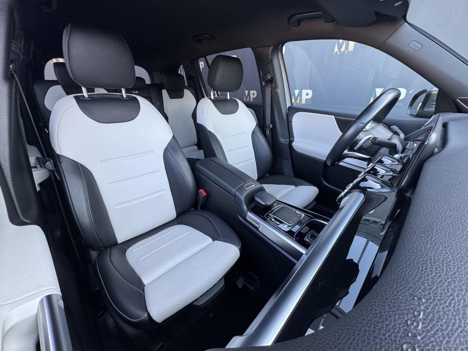 Mercedes-Benz GLB SUV / Terénní 2,0 l 110 kw