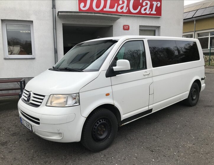 Volkswagen Caravelle Kombi 2,5 l 128 kw