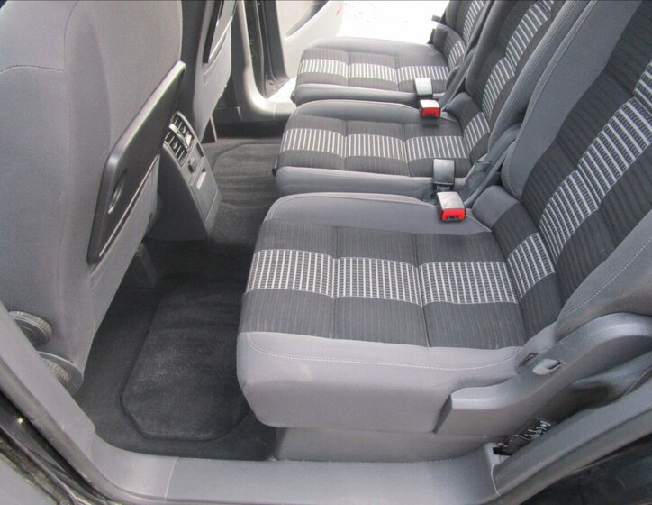 Volkswagen Touran 27