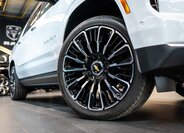 Chevrolet Suburban SUV 6,2 l 313 kw