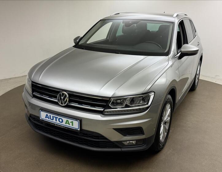 Volkswagen Tiguan 1