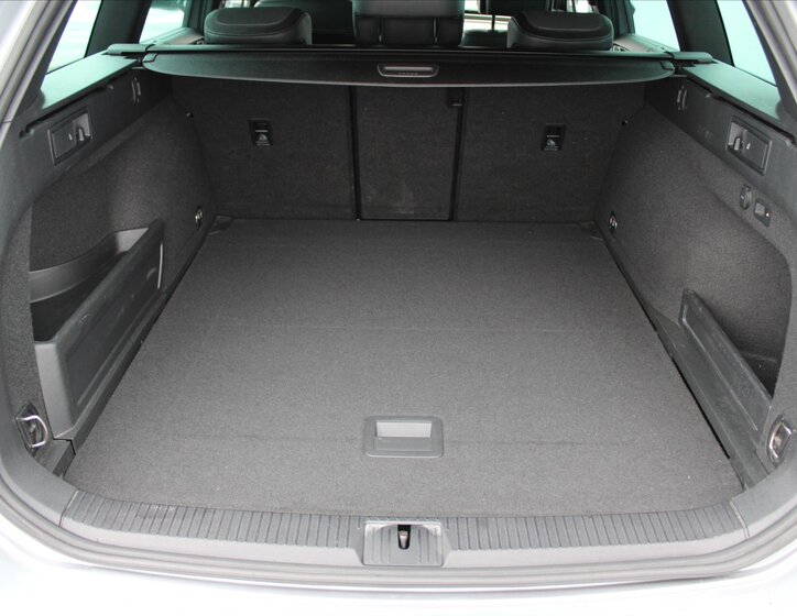 Volkswagen Passat Kombi 2,0 l 176 kw