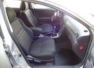 Toyota Avensis Kombi 2,0 l 93 kw