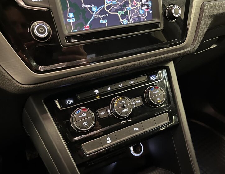 Volkswagen Touran MPV 1,6 l 81 kw