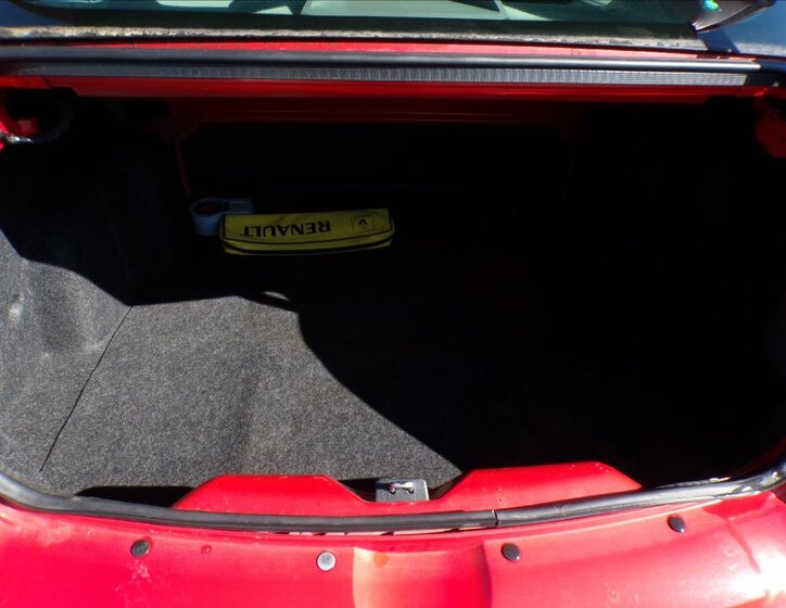 Renault Thalia Sedan / Limuzína 1,1 l 55 kw