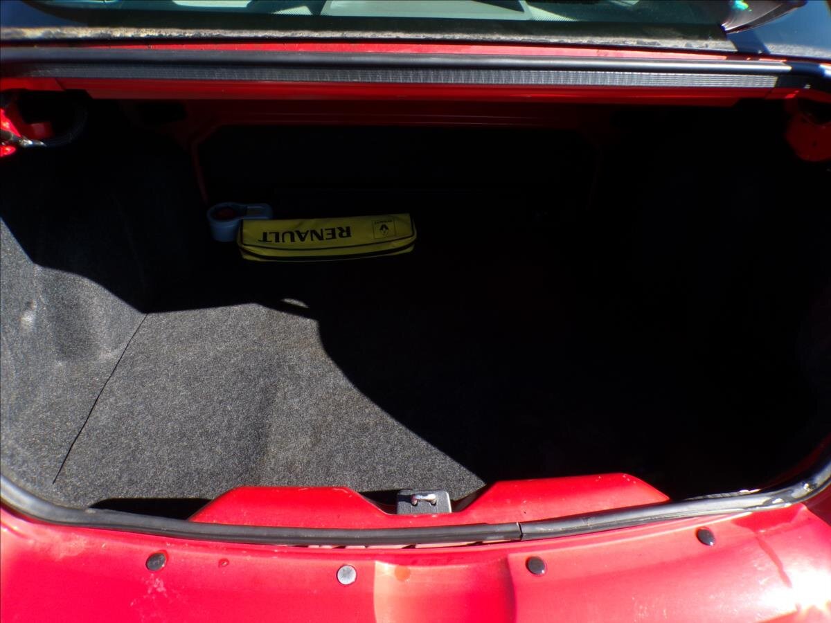 Renault Thalia Sedan / Limuzína 1,1 l 55 kw