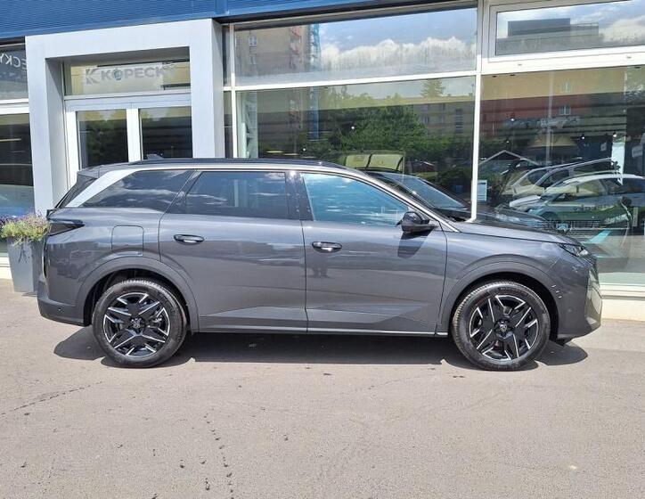 Peugeot 5008 9