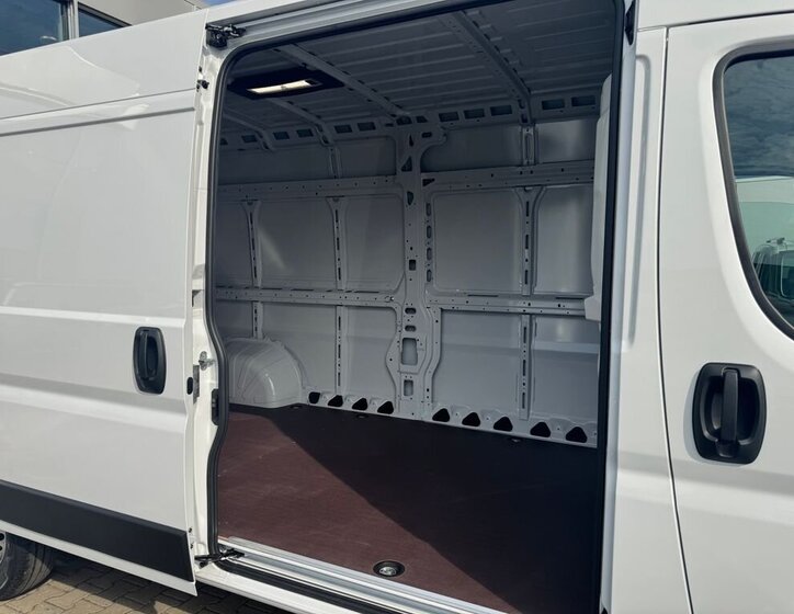 Toyota Proace Max Skříň 2,2 l 103 kw