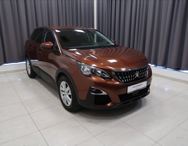 Peugeot 3008 MPV 1,2 l 96 kw