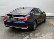 Lexus ES 300h 6