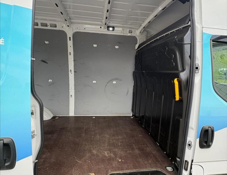 Iveco Daily Skříň 0,0 140 kw