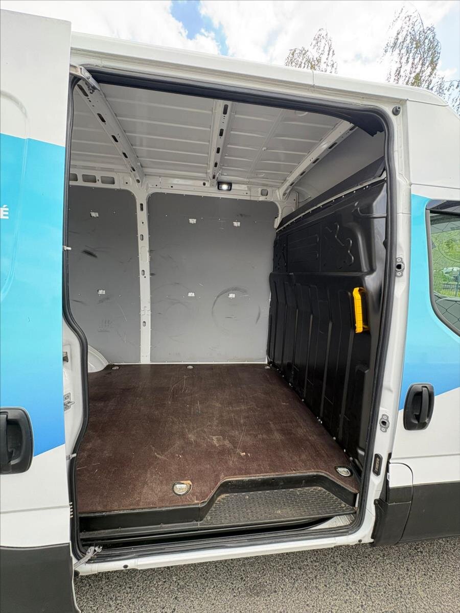 Iveco Daily Skříň 0,0 140 kw