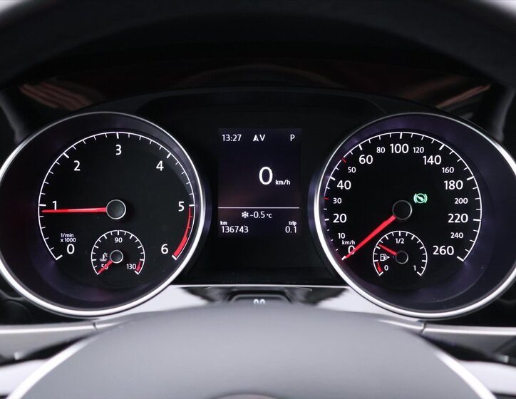 Volkswagen Touran 19