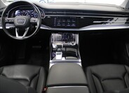 Audi Q7 9