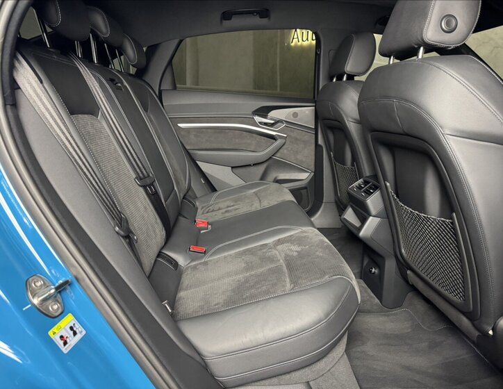 Audi e-tron SUV 0,0 300 kw