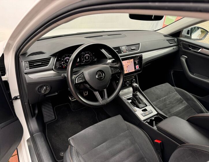 Škoda Superb 18