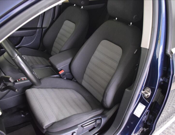 Volkswagen Passat Kombi 2,0 l 103 kw