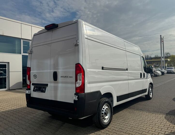 Toyota Proace Max 4