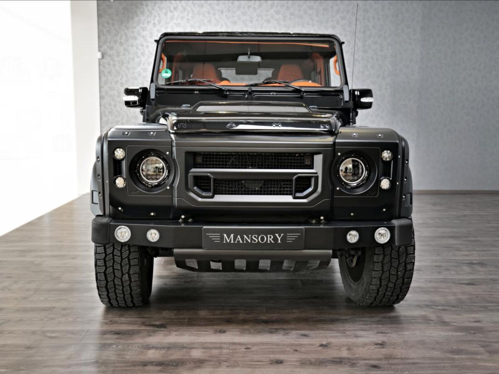 Land Rover Defender 2