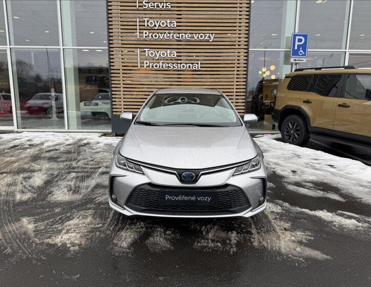 Toyota Corolla Sedan / Limuzína 1,8 l 72 kw