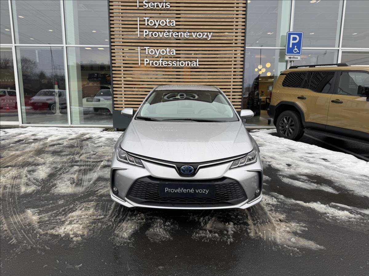 Toyota Corolla Sedan / Limuzína 1,8 l 72 kw
