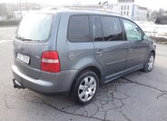 Volkswagen Touran 8